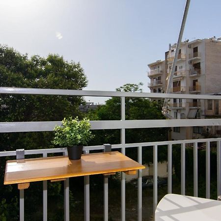 Studio 48, Cozy Apartment In Kalamata City Center Exterior foto